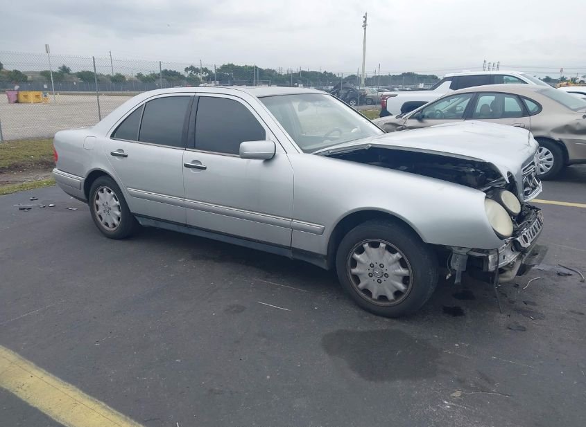 1998 MERCEDES-BENZ E 300 DIESEL photo