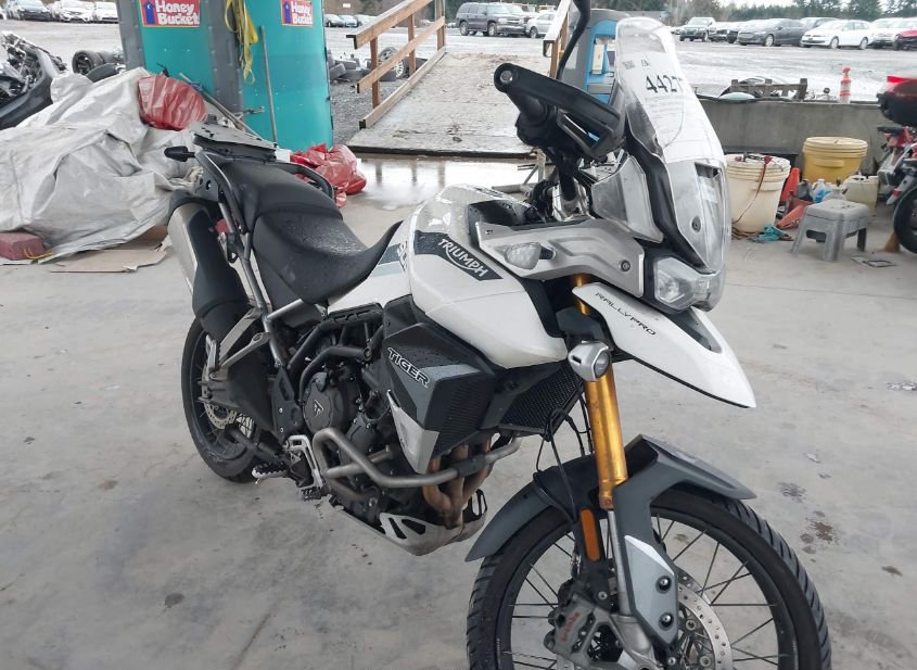 2023 TRIUMPH MOTORCYCLE TIGER 900 RALLY PRO/900 BOND EDITION photo