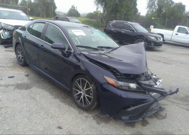 2022 TOYOTA CAMRY (VIN: 4T1G11AK9NU617880)