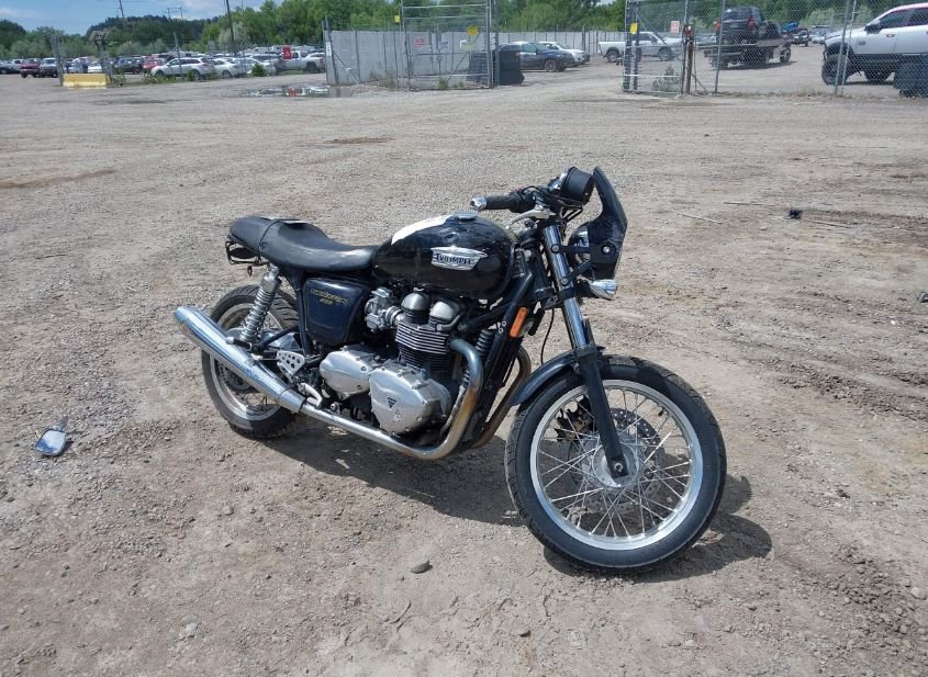 2015 TRIUMPH MOTORCYCLE THRUXTON photo