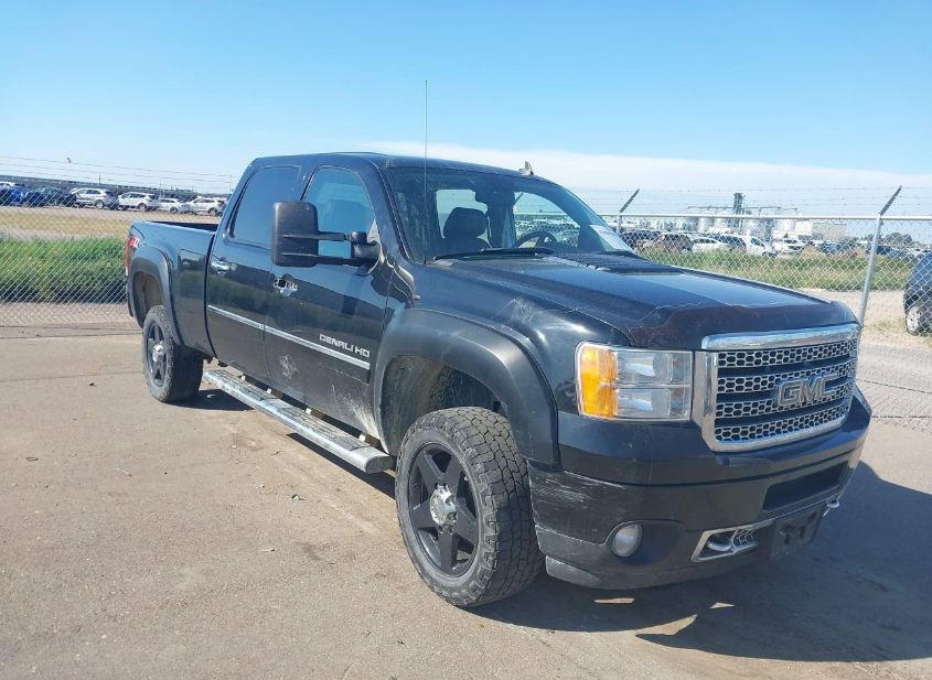 2013 GMC SIERRA 2500HD DENALI photo