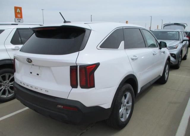 2021 KIA SORENTO(VIN: 5XYRG4LC3MG024549