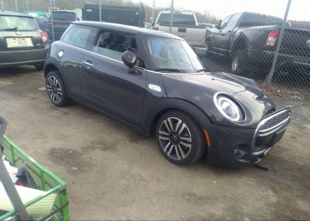 2021 MINI HARDTOP 2 DOOR (VIN: WMWXR5C06M2N51229)