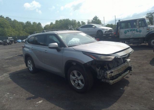 2022 TOYOTA HIGHLANDER (VIN: 5TDBZRBH6NS597701)