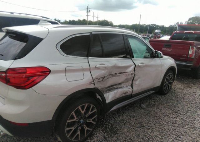2021 BMW X1(VIN: WBXJG7C01M5S75229