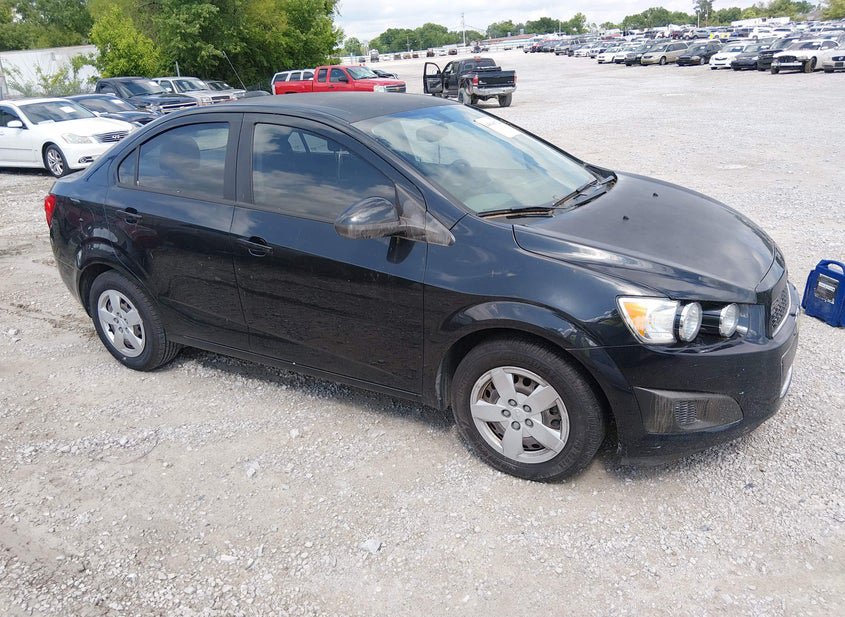 2015 Chevrolet Sonic 1.8L photo