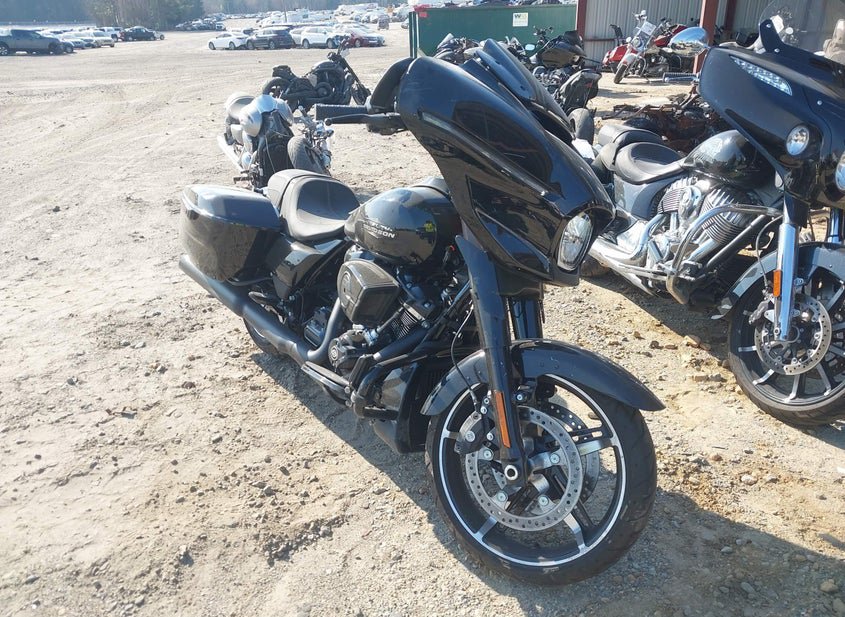 2024 Harley-Davidson Flhx 2 photo