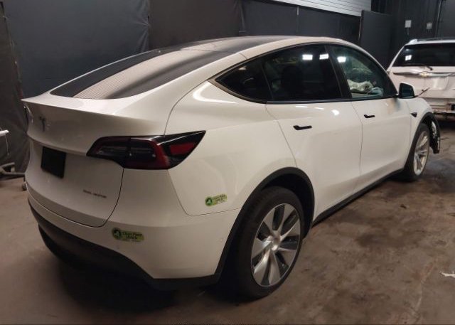 2021 TESLA MODEL Y(VIN: 5YJYGDEE8MF207771
