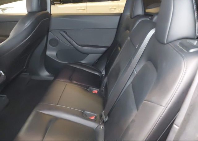 2021 TESLA MODEL Y(VIN: 5YJYGDEE8MF207771