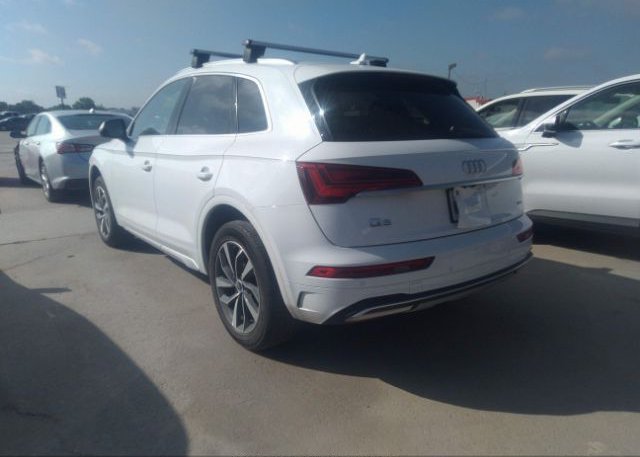 2021 AUDI Q5(VIN: WA1BAAFYXM2022326
