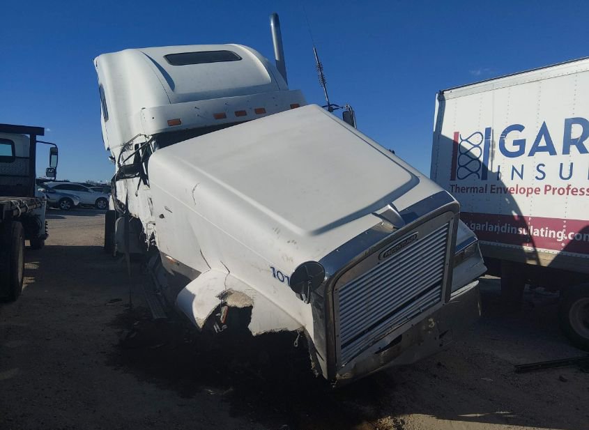 2000 FREIGHTLINER CONVENTIONAL FLD120 photo