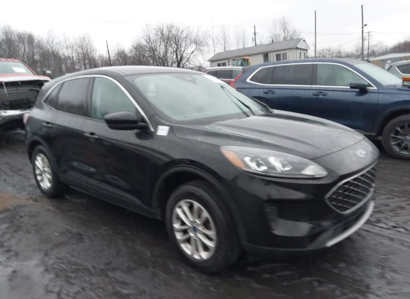 2021 FORD ESCAPE SE photo