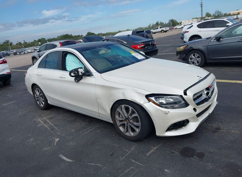 2015 MERCEDES-BENZ C 300 photo