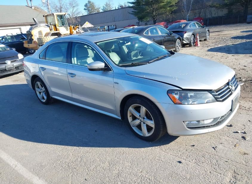 2015 VOLKSWAGEN PASSAT 1.8T LIMITED EDITION photo