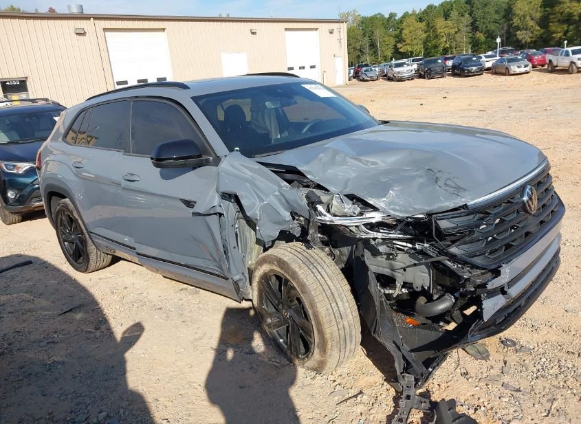 2025 VOLKSWAGEN ATLAS CROSS SPORT 2.0T SEL R-LINE BLACK photo