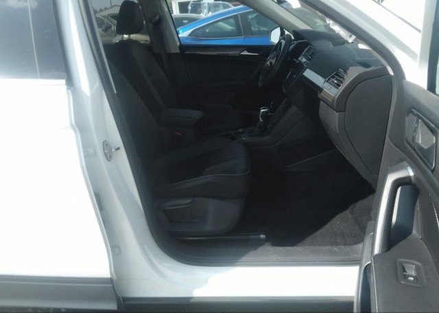2022 VOLKSWAGEN TIGUAN(VIN: 3VV2B7AX2NM032011