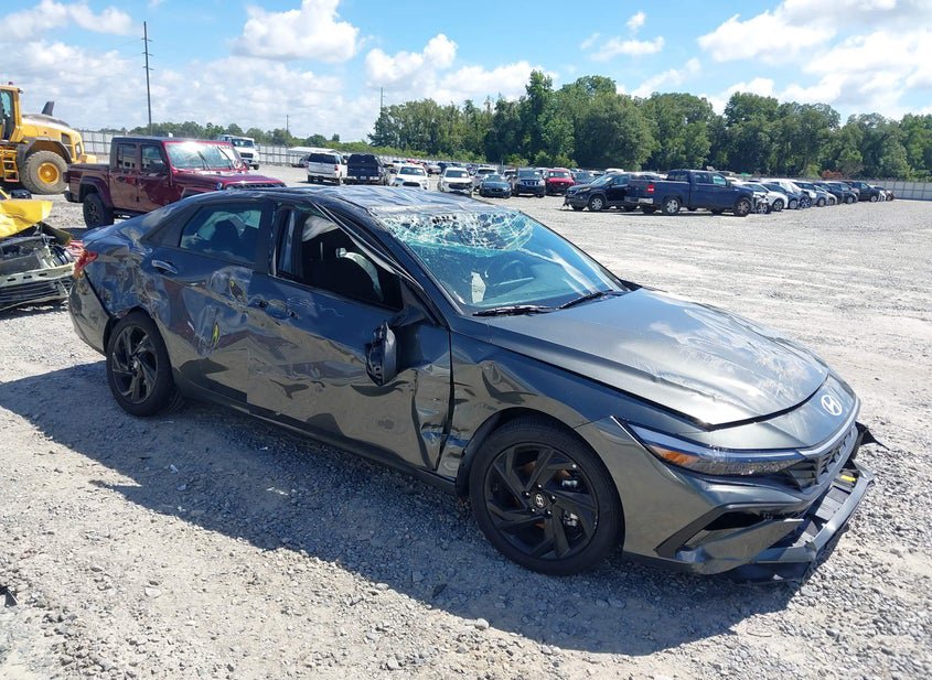2026 Hyundai Elantra 2.0L I-4 DOHC, VVT, REGUL photo