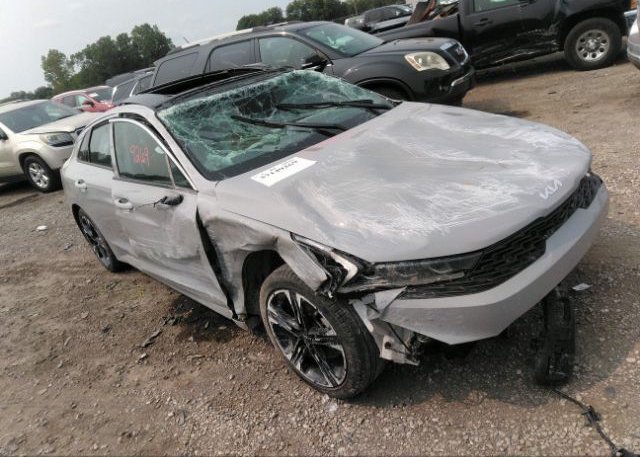 2022 KIA K5 (VIN: 5XXG64J20NG136199)