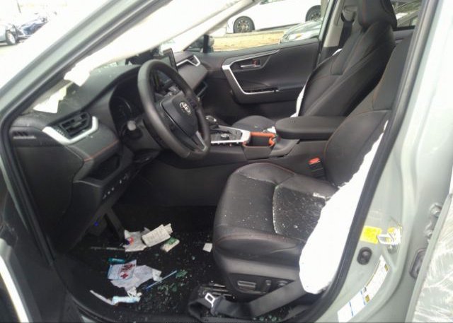 2022 TOYOTA RAV4(VIN: 2T3J1RFV8NW258052