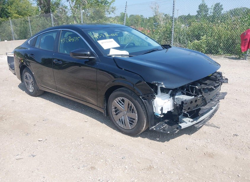 2026 Nissan Sentra 2.0L I-4 DI, DOHC, VVT, REGUL (VIN: 3N1AB9CV0TY272586)