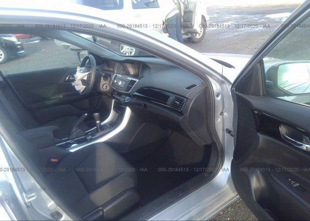 пригнать из сша 2017 HONDA ACCORD SEDAN 1HGCR2E33HA217891