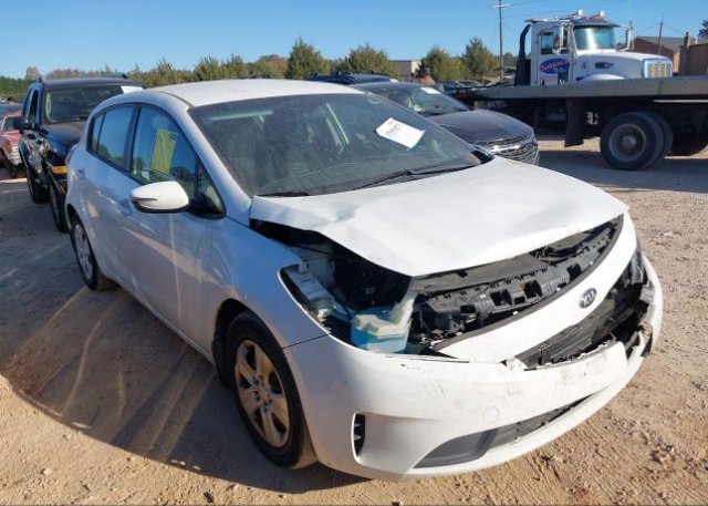 KNAFK5A80H5686994 2017 KIA FORTE5