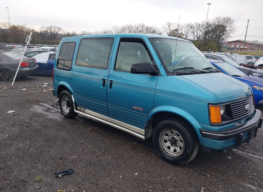 1994 CHEVROLET ASTRO photo