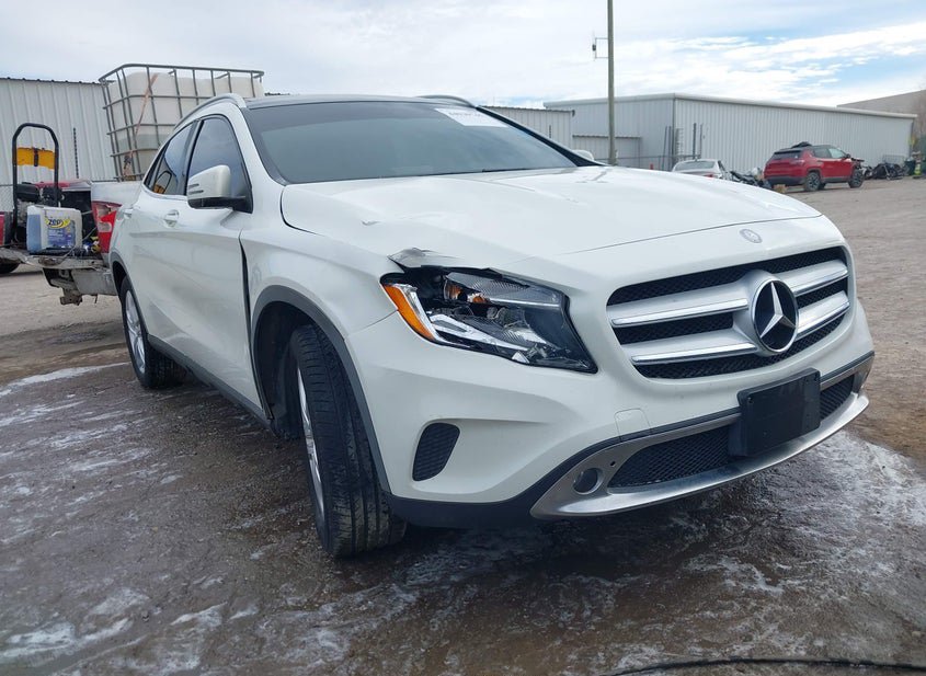 2017 Mercedes-Benz Gla 250 2.0L photo