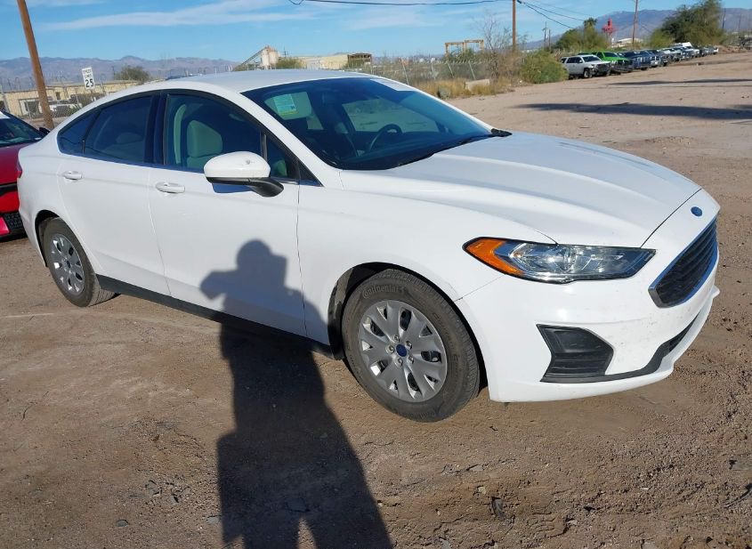 2020 FORD FUSION S photo