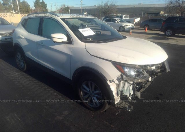 JN1BJ1CP8HW012686 2017 NISSAN ROGUE SPORT