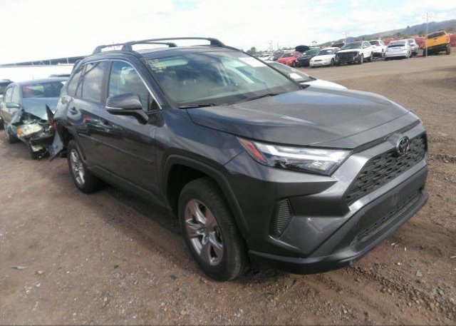 2022 TOYOTA RAV4 (VIN: 2T3W1RFV3NC195272)