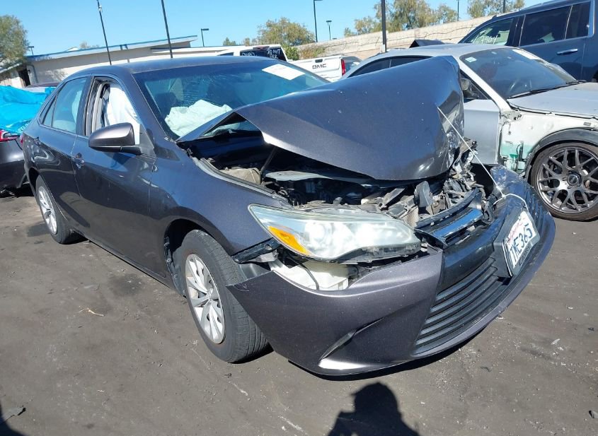 2015 TOYOTA CAMRY LE photo