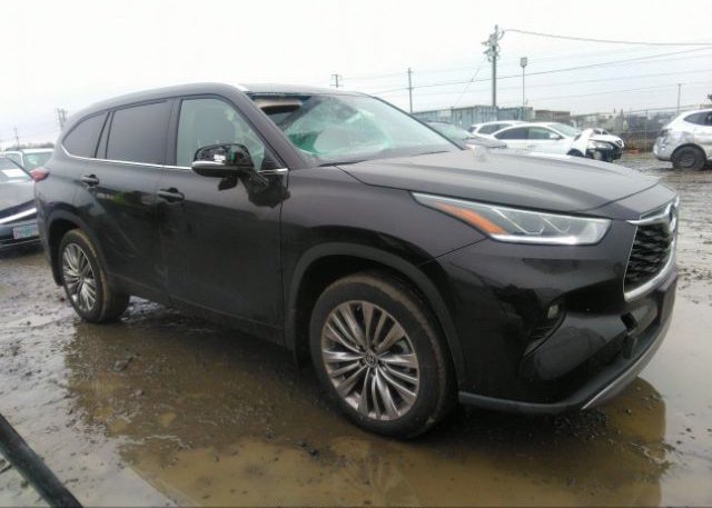 2022 TOYOTA HIGHLANDER (VIN: 5TDFZRBH4NS232905)