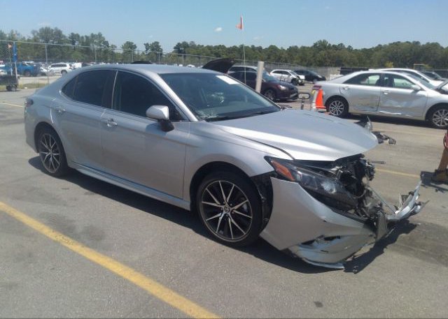 2021 TOYOTA CAMRY (VIN: 4T1T11AK6MU526966)