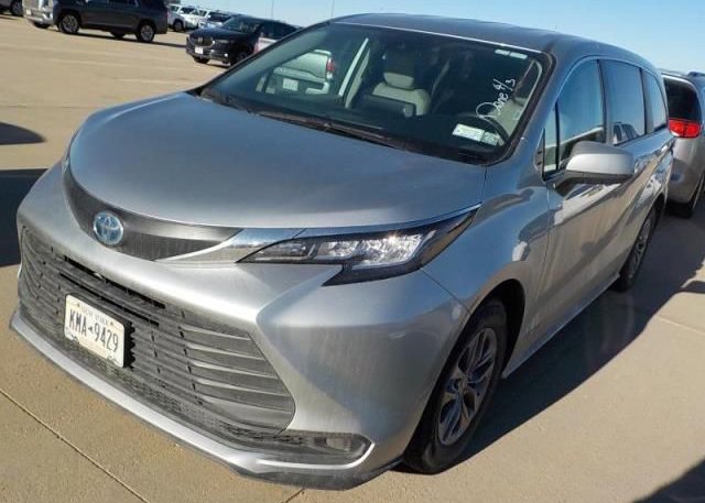 2021 TOYOTA SIENNA (VIN: 5TDKRKEC3MS043635)