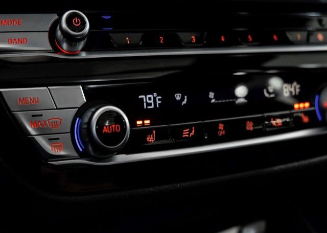 2020 BMW X3 VIN: 5UXTY3C0XLLE54747