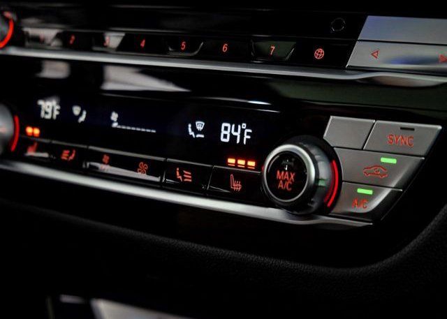 2020 BMW X3 VIN: 5UXTY3C0XLLE54747