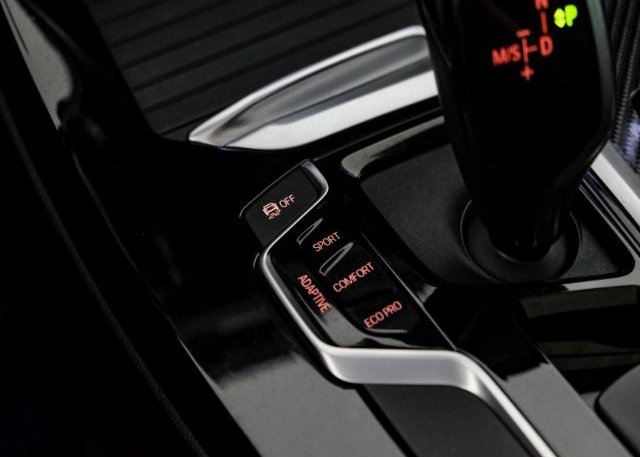 2020 BMW X3 VIN: 5UXTY3C0XLLE54747