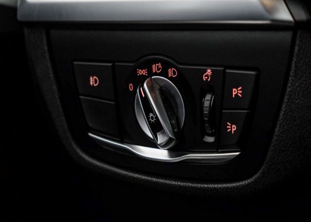 2020 BMW X3 VIN: 5UXTY3C0XLLE54747