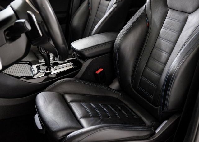 2020 BMW X3 VIN: 5UXTY3C0XLLE54747
