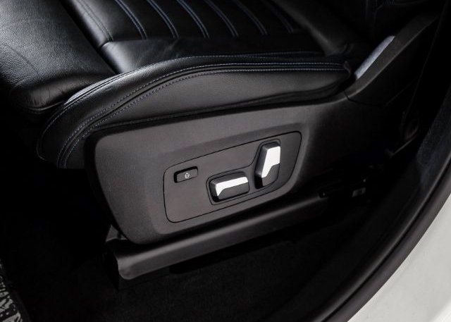 2020 BMW X3 VIN: 5UXTY3C0XLLE54747
