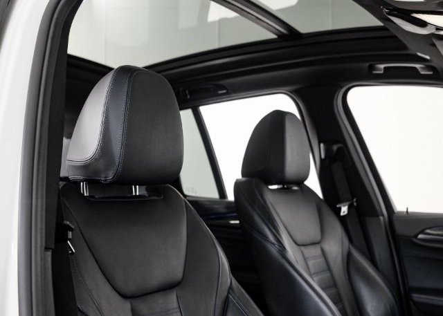 2020 BMW X3 VIN: 5UXTY3C0XLLE54747