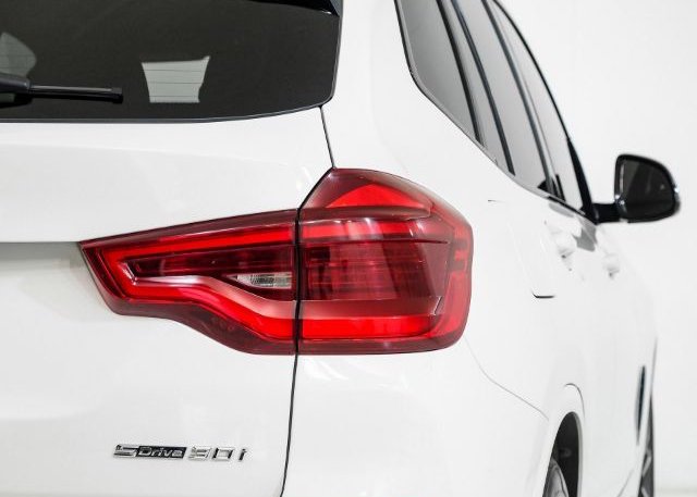2020 BMW X3 VIN: 5UXTY3C0XLLE54747