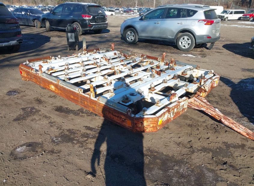 1994 EQUIPMENT GSE 1215 photo