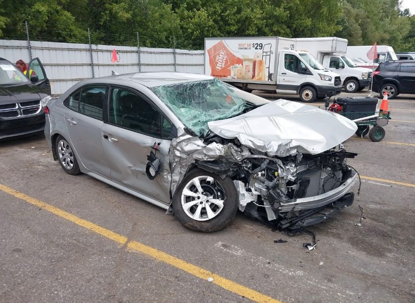 2024 TOYOTA COROLLA LE photo