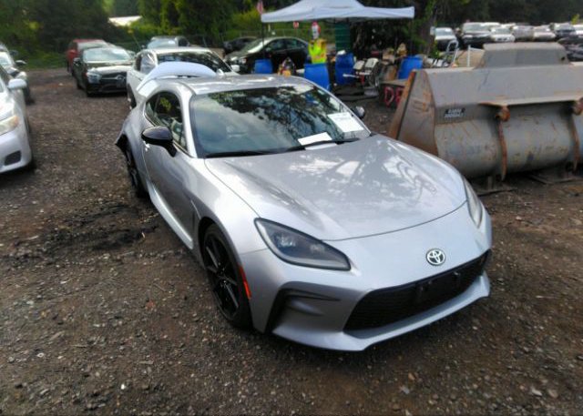 2022 TOYOTA GR86 (VIN: JF1ZNBE18N9755721)