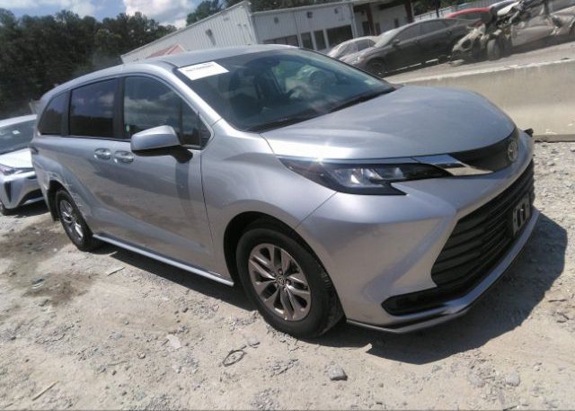 2022 TOYOTA SIENNA (VIN: 5TDKRKEC2NS123364)