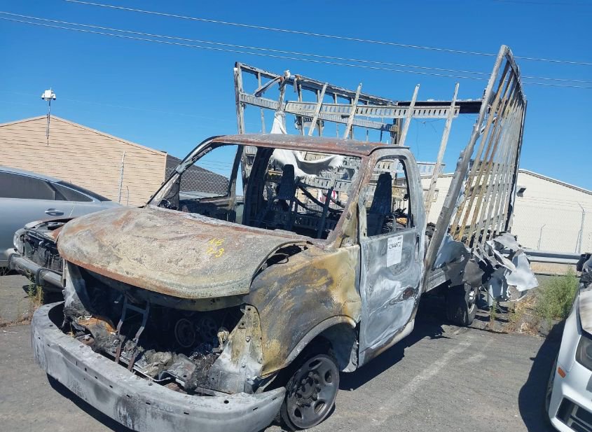 2016 CHEVROLET EXPRESS CUTAWAY 3500 photo