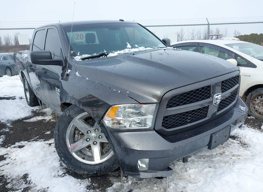 2018 RAM 1500 EXPRESS  4X4 5'7 BOX photo