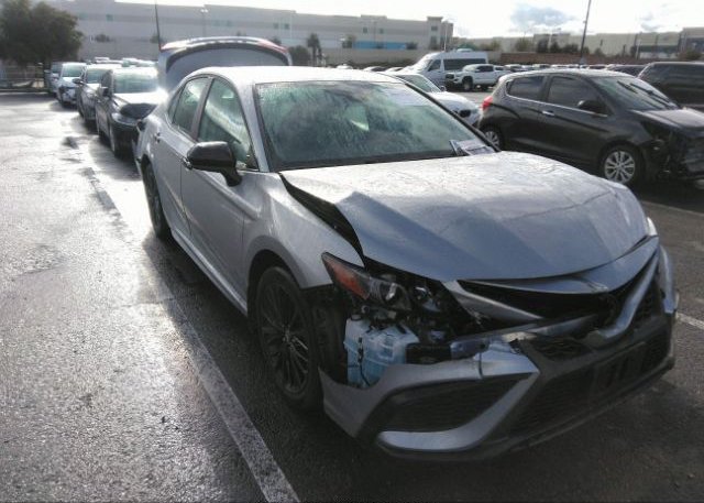 2021 TOYOTA CAMRY (VIN: 4T1G11AK3MU472673)